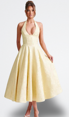 Sleeveless neck straps spread dress