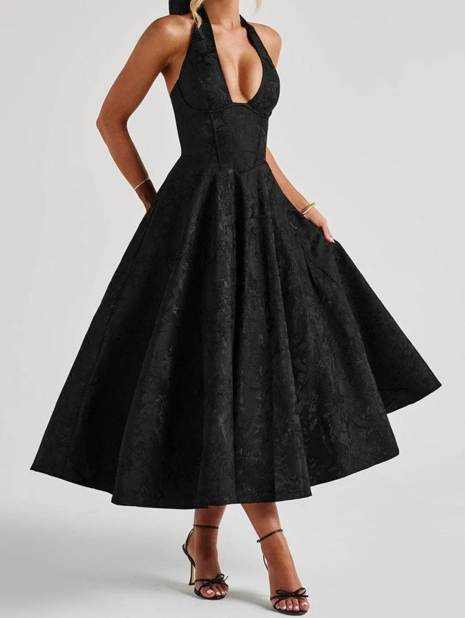 Sleeveless neck straps spread dress